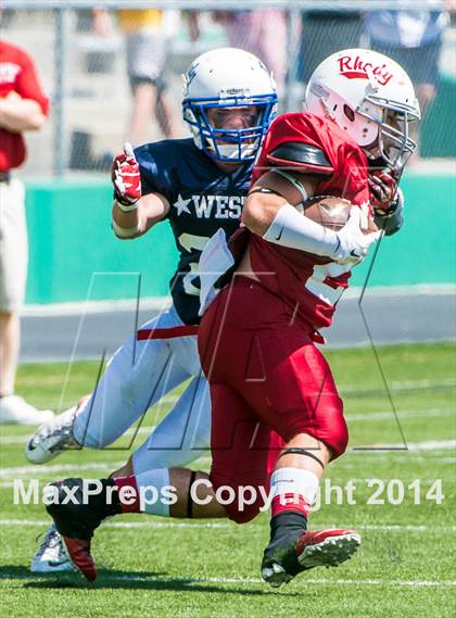 Thumbnail 1 in RIHSFCA 2014 Senior All-Star Classic photogallery.