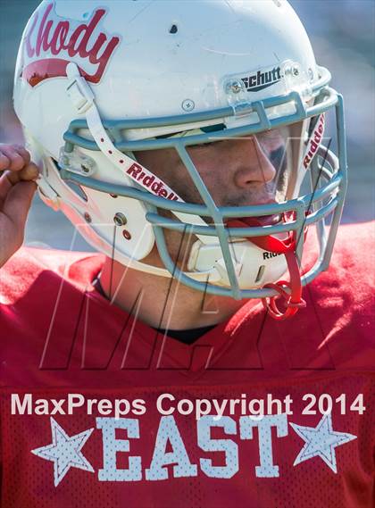 Thumbnail 1 in RIHSFCA 2014 Senior All-Star Classic photogallery.