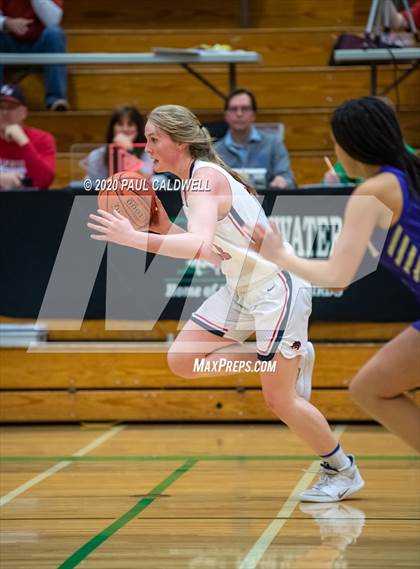 Thumbnail 2 in North Kitsap vs. Black Hills (WIAA 2A Regional Playoff) photogallery.