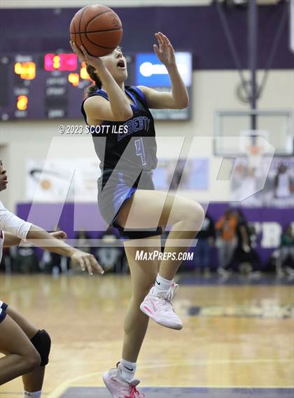 Thumbnail 1 in Sacred Heart vs. Olentangy Liberty (OGBR Classic in the City) photogallery.