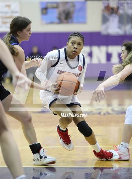 Thumbnail 2 in Sacred Heart vs. Olentangy Liberty (OGBR Classic in the City) photogallery.