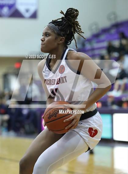 Thumbnail 1 in Sacred Heart vs. Olentangy Liberty (OGBR Classic in the City) photogallery.