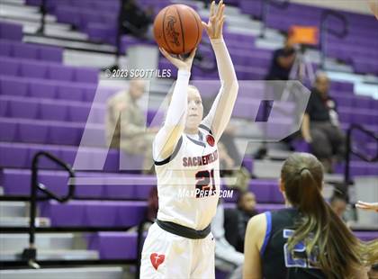 Thumbnail 1 in Sacred Heart vs. Olentangy Liberty (OGBR Classic in the City) photogallery.
