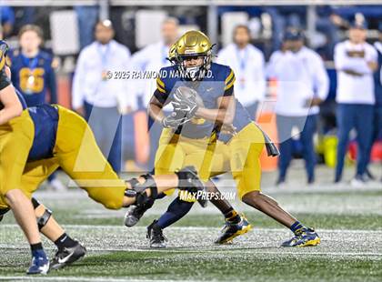 Thumbnail 2 in Lakeland vs St Thomas Aquinas (FHSAA 5A Final) photogallery.