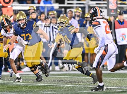 Thumbnail 2 in Lakeland vs St Thomas Aquinas (FHSAA 5A Final) photogallery.