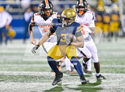 Thumbnail 3 in Lakeland vs St Thomas Aquinas (FHSAA 5A Final) photogallery.