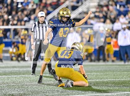 Thumbnail 3 in Lakeland vs St Thomas Aquinas (FHSAA 5A Final) photogallery.