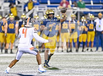 Thumbnail 1 in Lakeland vs St Thomas Aquinas (FHSAA 5A Final) photogallery.