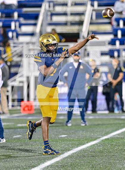 Thumbnail 3 in Lakeland vs St Thomas Aquinas (FHSAA 5A Final) photogallery.