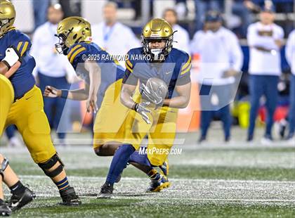 Thumbnail 1 in Lakeland vs St Thomas Aquinas (FHSAA 5A Final) photogallery.