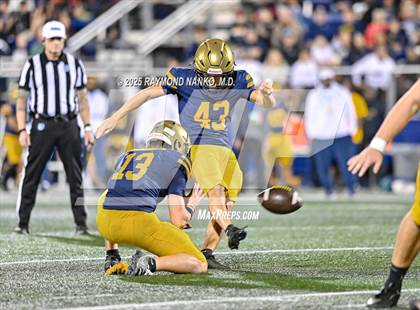 Thumbnail 3 in Lakeland vs St Thomas Aquinas (FHSAA 5A Final) photogallery.