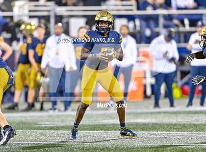 Thumbnail 2 in Lakeland vs St Thomas Aquinas (FHSAA 5A Final) photogallery.