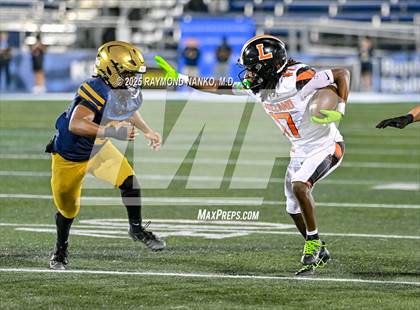 Thumbnail 2 in Lakeland vs St Thomas Aquinas (FHSAA 5A Final) photogallery.