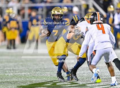 Thumbnail 2 in Lakeland vs St Thomas Aquinas (FHSAA 5A Final) photogallery.