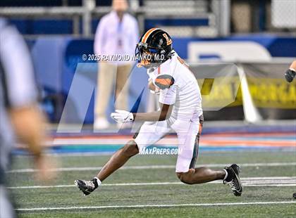 Thumbnail 3 in Lakeland vs St Thomas Aquinas (FHSAA 5A Final) photogallery.