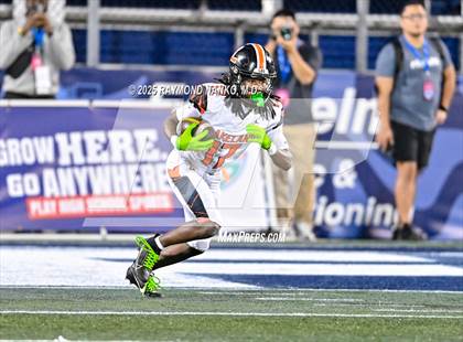 Thumbnail 3 in Lakeland vs St Thomas Aquinas (FHSAA 5A Final) photogallery.