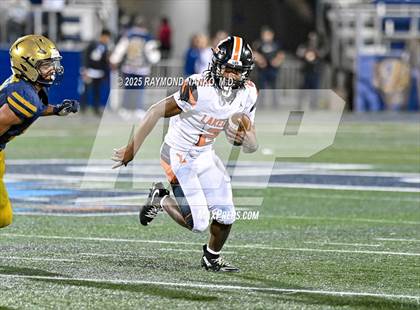 Thumbnail 1 in Lakeland vs St Thomas Aquinas (FHSAA 5A Final) photogallery.