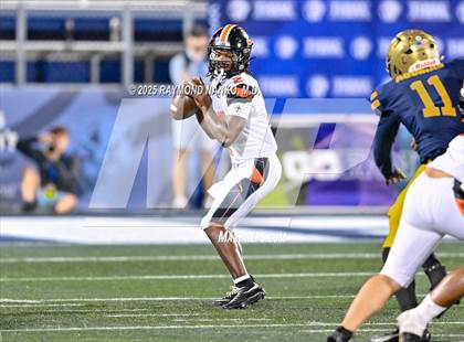 Thumbnail 2 in Lakeland vs St Thomas Aquinas (FHSAA 5A Final) photogallery.