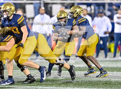Thumbnail 3 in Lakeland vs St Thomas Aquinas (FHSAA 5A Final) photogallery.