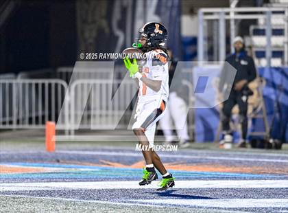 Thumbnail 3 in Lakeland vs St Thomas Aquinas (FHSAA 5A Final) photogallery.