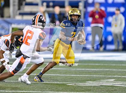 Thumbnail 3 in Lakeland vs St Thomas Aquinas (FHSAA 5A Final) photogallery.