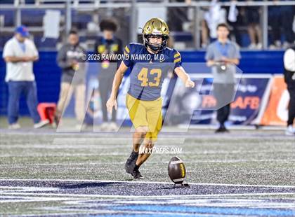 Thumbnail 1 in Lakeland vs St Thomas Aquinas (FHSAA 5A Final) photogallery.