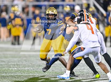 Thumbnail 3 in Lakeland vs St Thomas Aquinas (FHSAA 5A Final) photogallery.