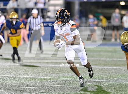 Thumbnail 3 in Lakeland vs St Thomas Aquinas (FHSAA 5A Final) photogallery.