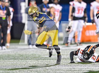 Thumbnail 3 in Lakeland vs St Thomas Aquinas (FHSAA 5A Final) photogallery.