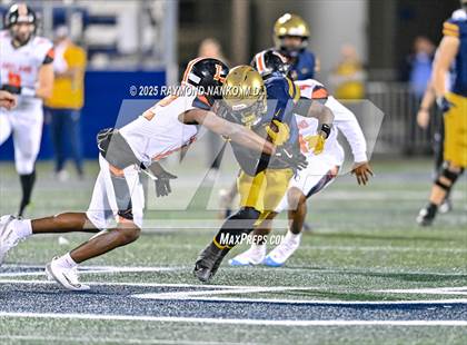 Thumbnail 1 in Lakeland vs St Thomas Aquinas (FHSAA 5A Final) photogallery.