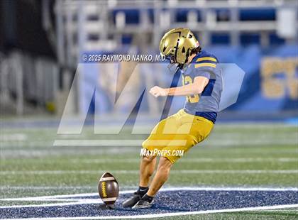 Thumbnail 3 in Lakeland vs St Thomas Aquinas (FHSAA 5A Final) photogallery.