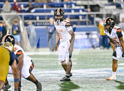 Thumbnail 2 in Lakeland vs St Thomas Aquinas (FHSAA 5A Final) photogallery.