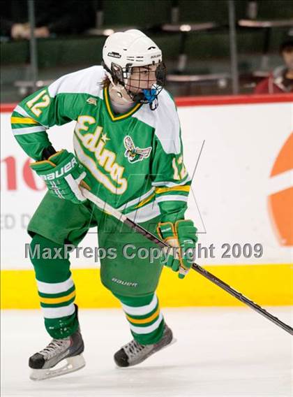 Thumbnail 2 in Duluth East vs Edina (Schwan Cup) photogallery.