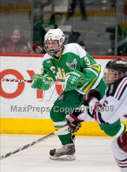 Thumbnail 3 in Duluth East vs Edina (Schwan Cup) photogallery.