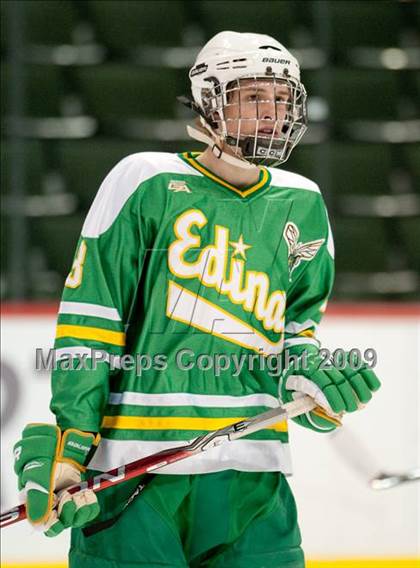 Thumbnail 3 in Duluth East vs Edina (Schwan Cup) photogallery.