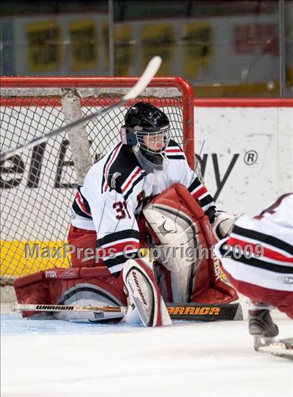 Thumbnail 2 in Duluth East vs Edina (Schwan Cup) photogallery.