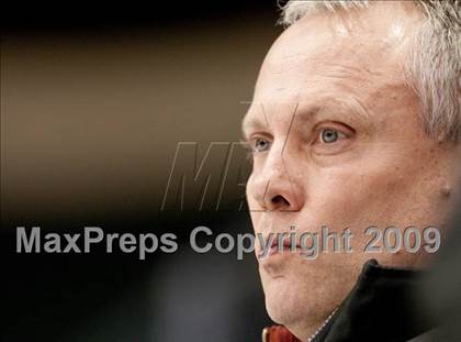 Thumbnail 2 in Duluth East vs Edina (Schwan Cup) photogallery.