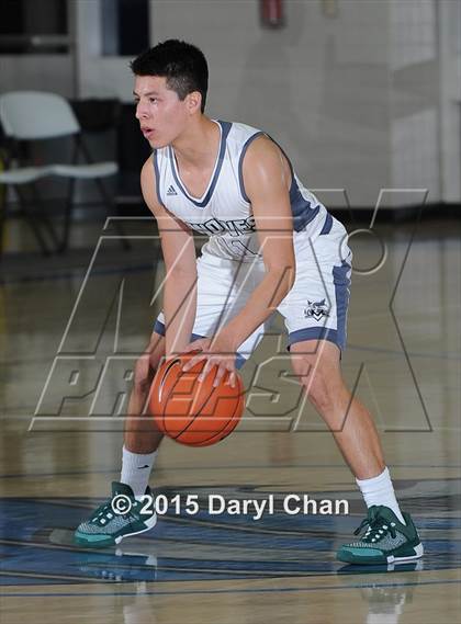 Thumbnail 2 in Mission Vista vs. Kelso (MaxPreps Holiday Classic) photogallery.