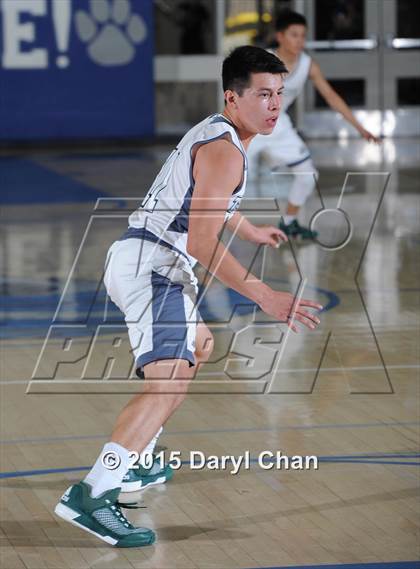 Thumbnail 1 in Mission Vista vs. Kelso (MaxPreps Holiday Classic) photogallery.
