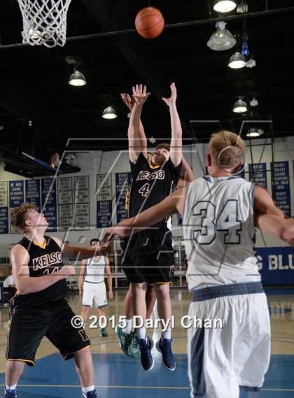 Thumbnail 2 in Mission Vista vs. Kelso (MaxPreps Holiday Classic) photogallery.