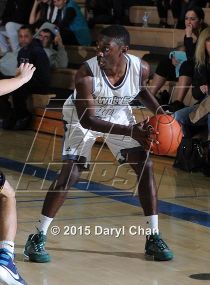 Thumbnail 3 in Mission Vista vs. Kelso (MaxPreps Holiday Classic) photogallery.