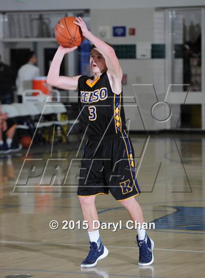 Thumbnail 2 in Mission Vista vs. Kelso (MaxPreps Holiday Classic) photogallery.