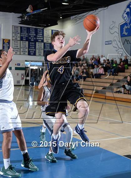 Thumbnail 3 in Mission Vista vs. Kelso (MaxPreps Holiday Classic) photogallery.