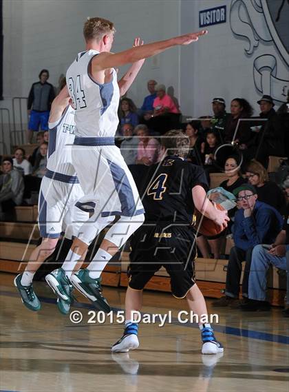 Thumbnail 1 in Mission Vista vs. Kelso (MaxPreps Holiday Classic) photogallery.