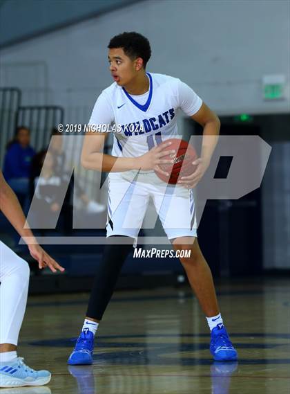 Thumbnail 2 in Long Beach Poly vs. Windward (St. John Bosco-Gahr Classic) photogallery.
