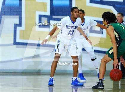 Thumbnail 1 in Long Beach Poly vs. Windward (St. John Bosco-Gahr Classic) photogallery.