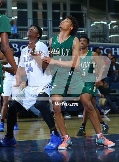 Thumbnail 2 in Long Beach Poly vs. Windward (St. John Bosco-Gahr Classic) photogallery.