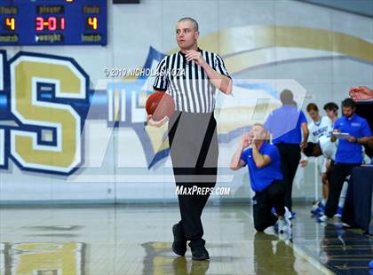 Thumbnail 3 in Long Beach Poly vs. Windward (St. John Bosco-Gahr Classic) photogallery.