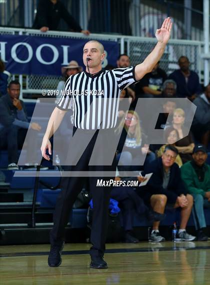 Thumbnail 3 in Long Beach Poly vs. Windward (St. John Bosco-Gahr Classic) photogallery.