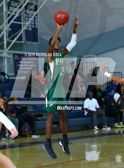 Thumbnail 1 in Long Beach Poly vs. Windward (St. John Bosco-Gahr Classic) photogallery.